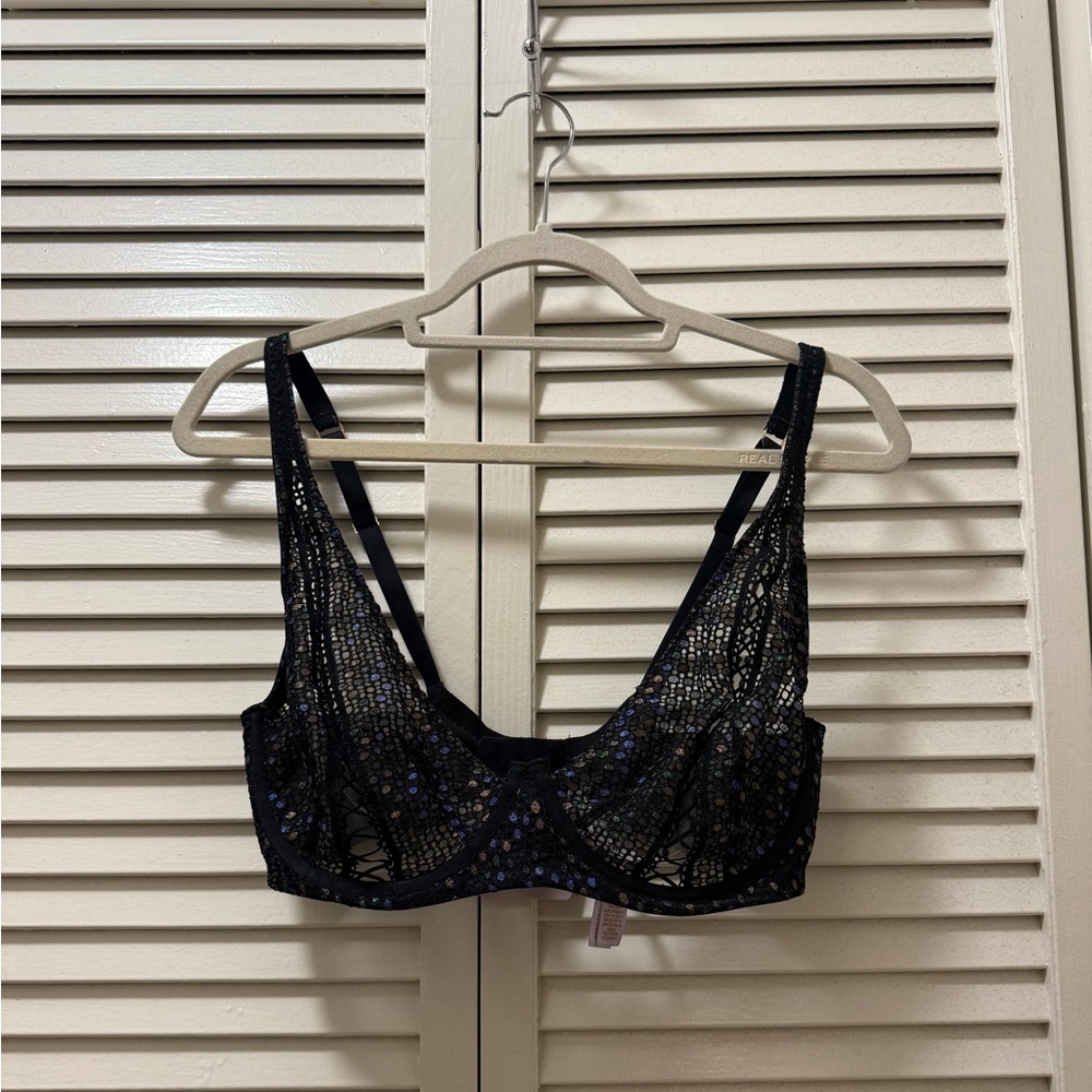 Savage X Fenty Women's Disco Lace Up Unlined Bra - Picture 3 of 6